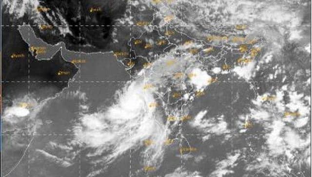 Cyclone Nisarga LIVE: NDRF evacuates nearly 1 lakh people from Marahsthra, Gujarat